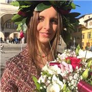 Laureata in Lettere Moderne e laureanda in Filologia Moderna all’Università di Firenze offre ripetizioni di italiano e storia per ragazzi delle scuole medie e superiori